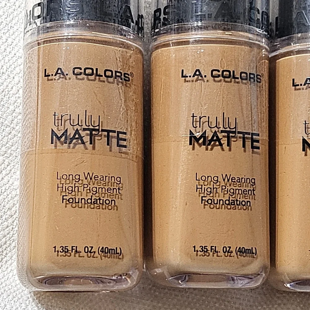 LA COLORS Truly Matte Long‎ Wearing High Pigment Foundation Cafe CLM360 4 Pack